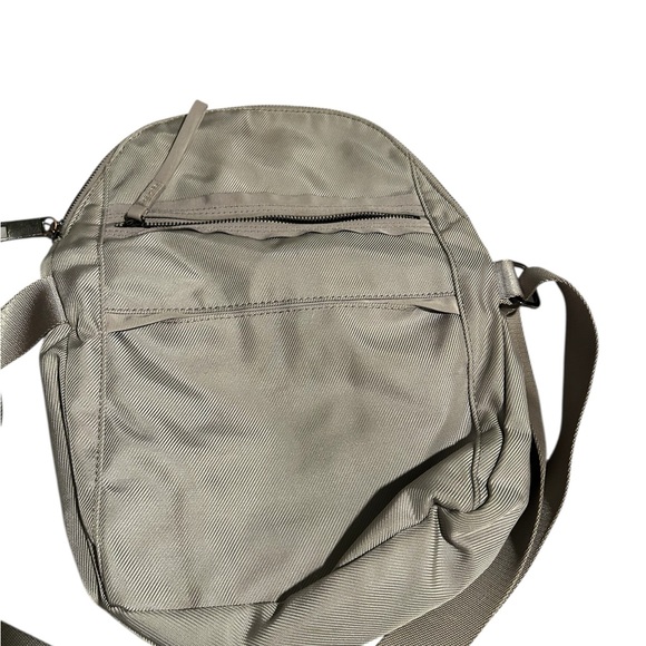 lululemon athletica festival bag - Picture 3 of 3